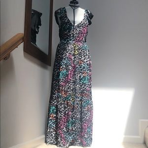 Multi-Color Animal Print Maxi w Ruffle Sleeves